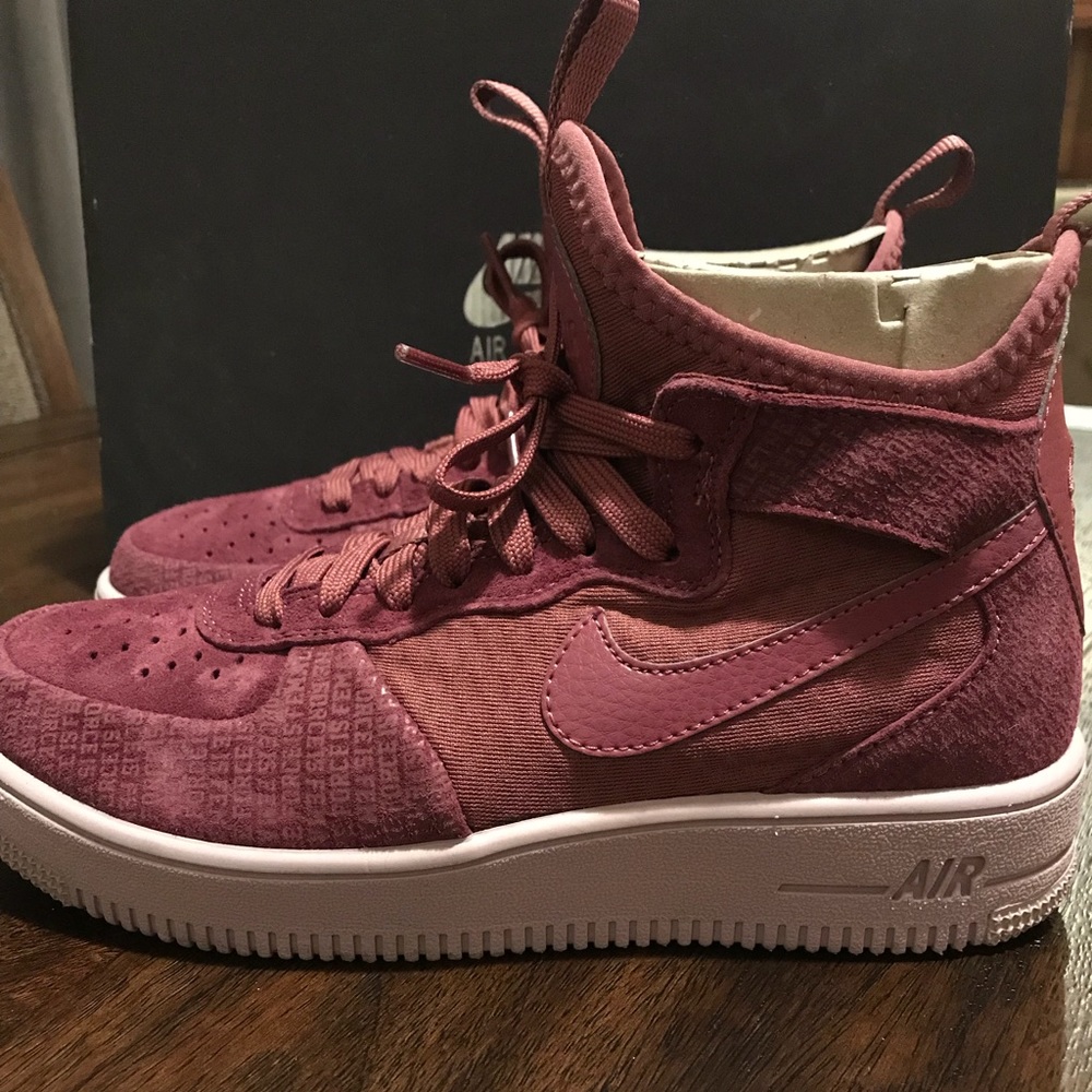 Women’s Nike Air Force 1 Ultraforce Mid FIF